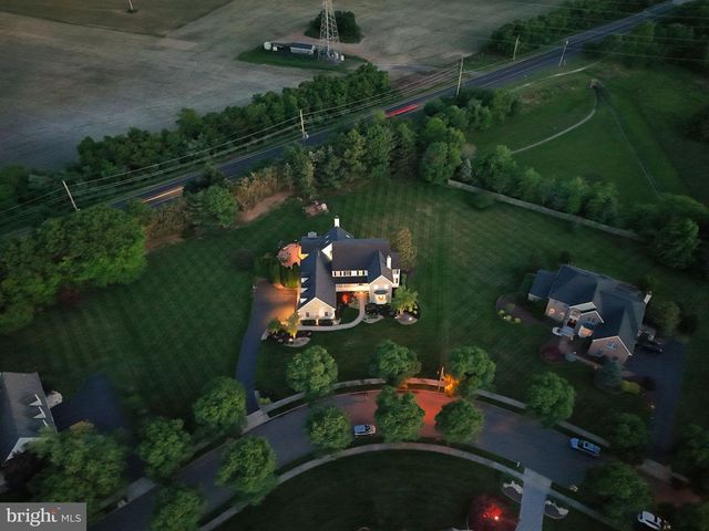 3 ROBIN CIR, Princeton Junction, NJ 08550