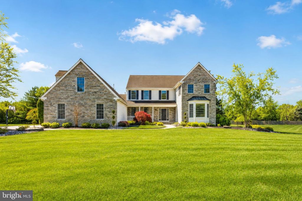 3 ROBIN CIR, Princeton Junction, NJ 08550