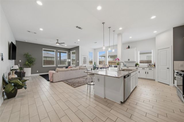 4512 Bartagrass Drive, Rosenberg, TX 77469