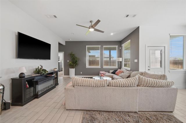 4512 Bartagrass Drive, Rosenberg, TX 77469