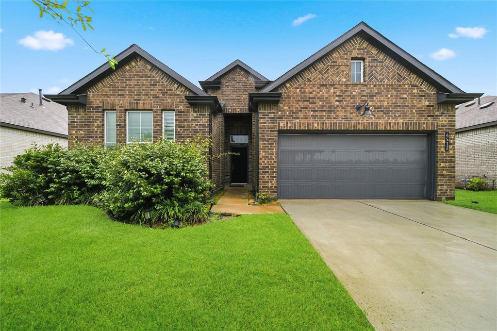 4512 Bartagrass Drive, Rosenberg, TX 77469