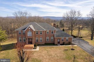365 RUNNYMEDE DR, Charles Town, WV 25414