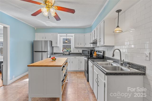 21 Ben Owenby Road, Fairview, NC 28730