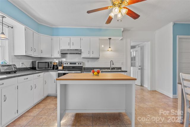 21 Ben Owenby Road, Fairview, NC 28730