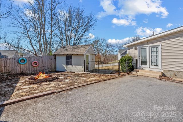 21 Ben Owenby Road, Fairview, NC 28730