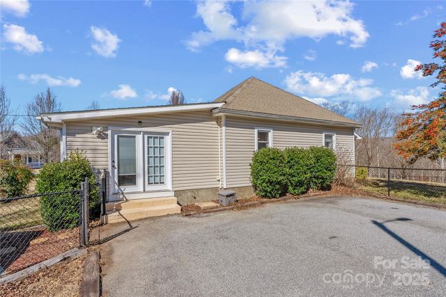 21 Ben Owenby Road, Fairview, NC 28730