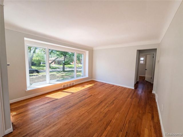 17604 Wakenden, Redford, MI 48240