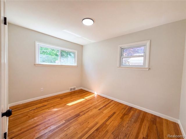 17604 Wakenden, Redford, MI 48240