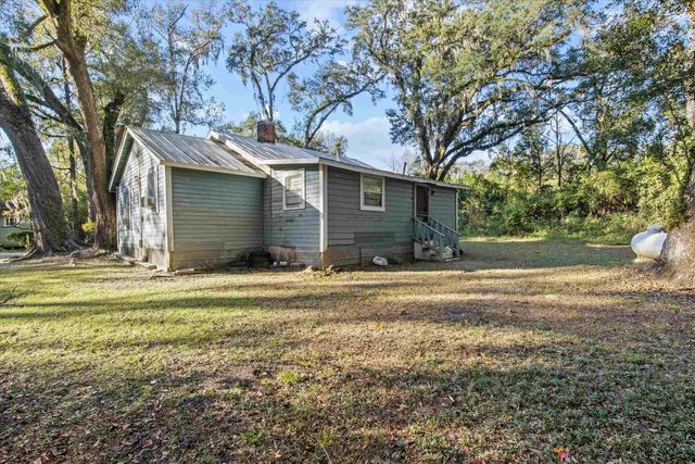 2611 Red Arrow Road, Tallahassee, FL 32301
