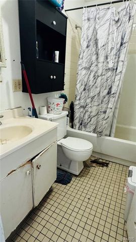 3738 Gravois Avenue, St Louis, MO 63116