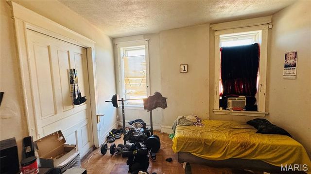 3738 Gravois Avenue, St Louis, MO 63116