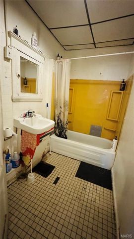 3738 Gravois Avenue, St Louis, MO 63116