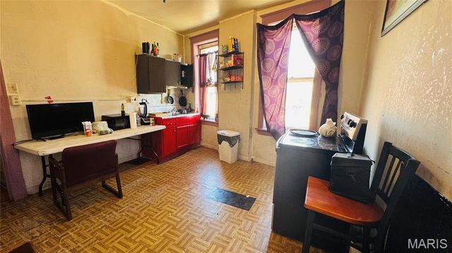 3738 Gravois Avenue, St Louis, MO 63116