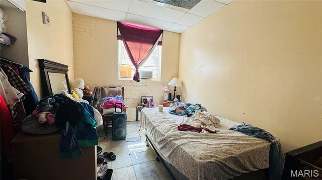 3738 Gravois Avenue, St Louis, MO 63116