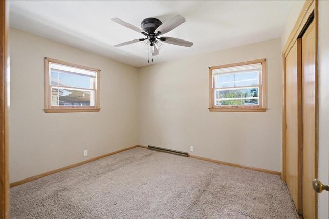 2514 S 89th STREET, West Allis, WI 53227