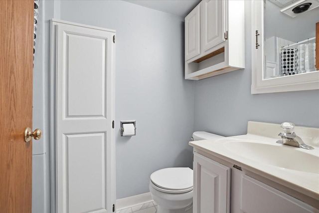 2514 S 89th STREET, West Allis, WI 53227
