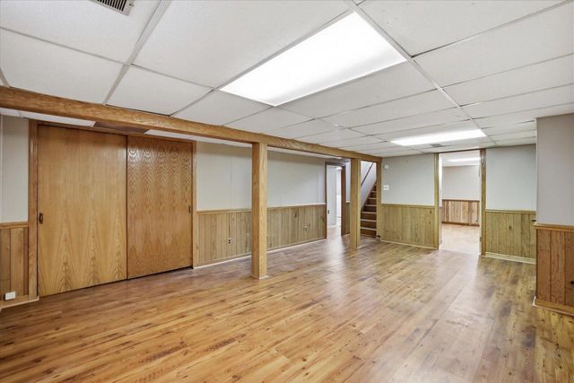 2514 S 89th STREET, West Allis, WI 53227