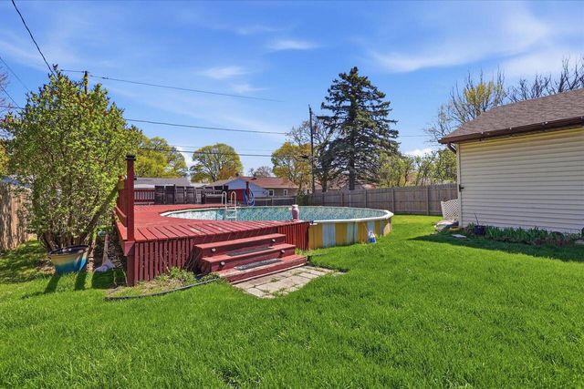 2514 S 89th STREET, West Allis, WI 53227