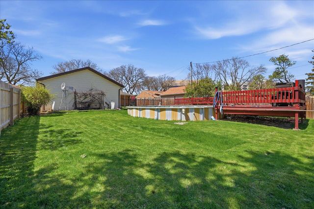 2514 S 89th STREET, West Allis, WI 53227
