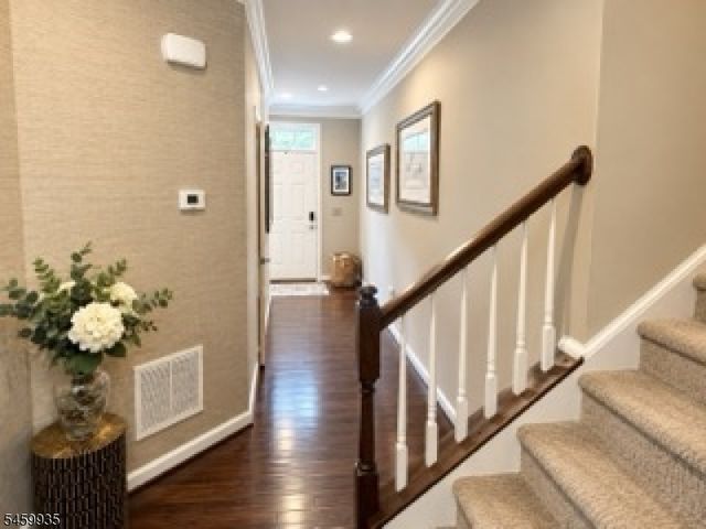 3 Woodland Way, Mount Arlington Boro, NJ 07856