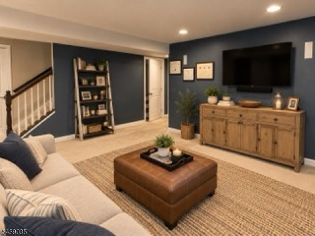3 Woodland Way, Mount Arlington Boro, NJ 07856