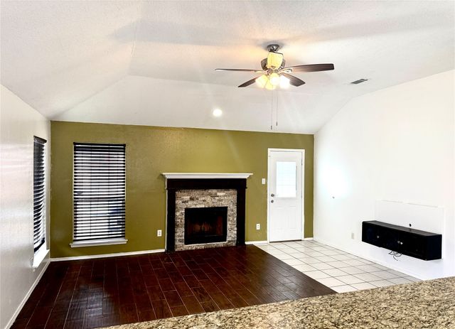 8732 Creede Trail, Fort Worth, TX 76118