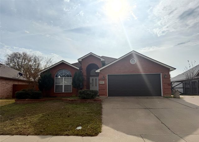 8732 Creede Trail, Fort Worth, TX 76118