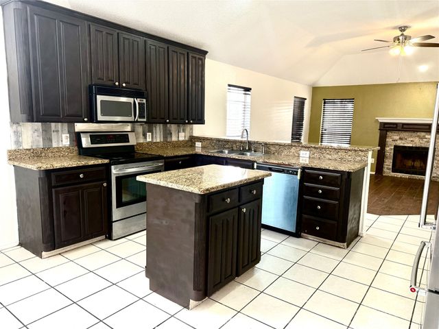 8732 Creede Trail, Fort Worth, TX 76118