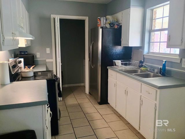 403 E Underwood Street, Brewton, AL 36426