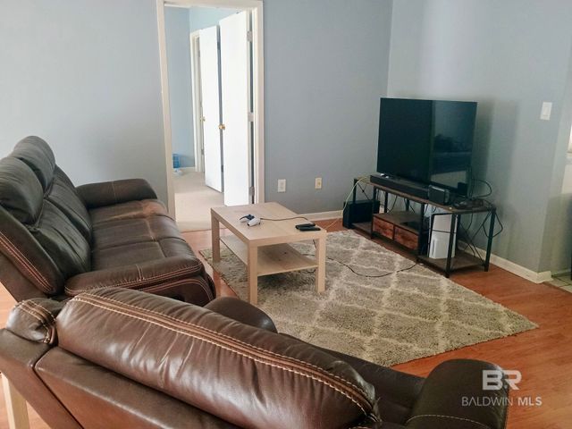 403 E Underwood Street, Brewton, AL 36426