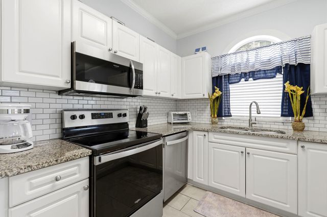4705 Wild Iris Dr Apt 102, Myrtle Beach, SC 29577