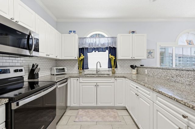 4705 Wild Iris Dr Apt 102, Myrtle Beach, SC 29577