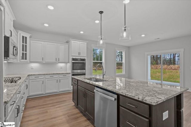 253 Summerall Lane, Seneca, SC 29678