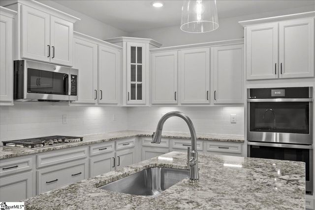 253 Summerall Lane, Seneca, SC 29678