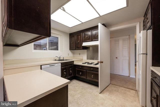 3350 GLENEAGLES DR #70-1D, Silver Spring, MD 20906