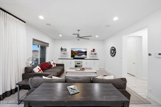 9743 W DESERT ELM Lane, Peoria, AZ 85383