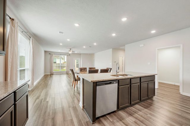 2054 Viva RD, Bryan, TX 77807