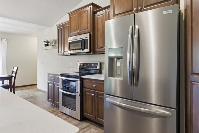 848 LOTUS TRAIL, Menasha, WI 54952