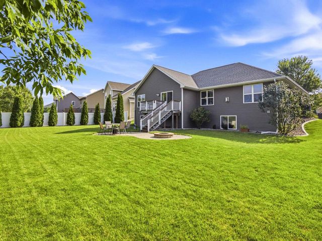 848 LOTUS TRAIL, Menasha, WI 54952