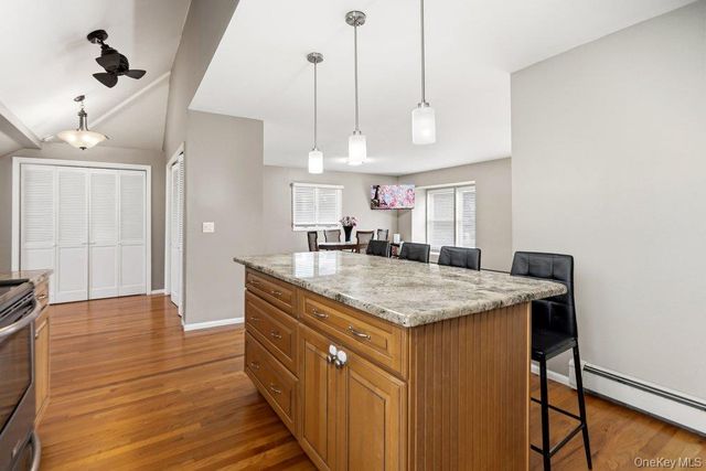 14 Kenneth Lane, North Babylon, NY 11703