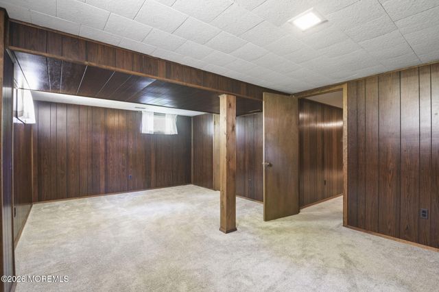 500 Surf Avenue, Beachwood, NJ 08722