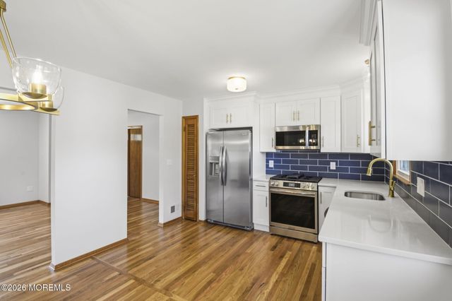 500 Surf Avenue, Beachwood, NJ 08722