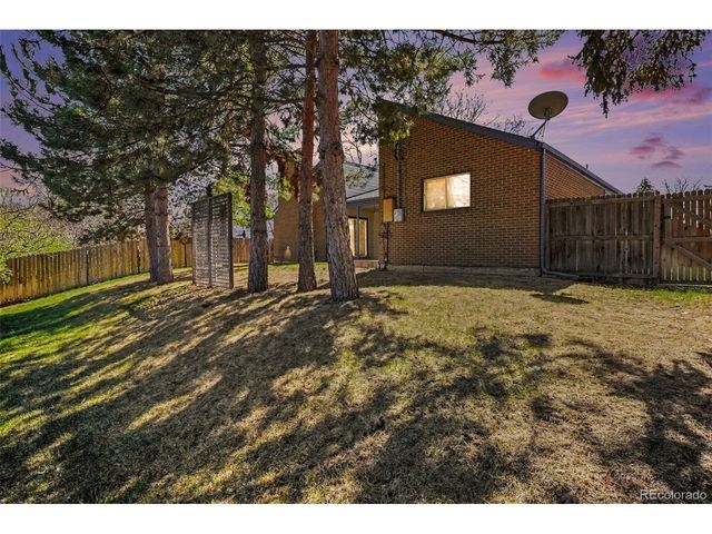 5571 W Kent Pl P, Denver, CO 80235