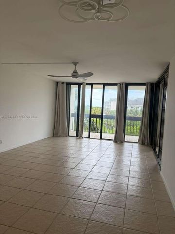2400 Presidential Way 403, West Palm Beach, FL 33401