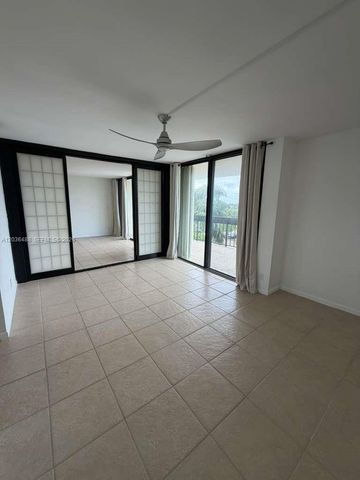 2400 Presidential Way 403, West Palm Beach, FL 33401