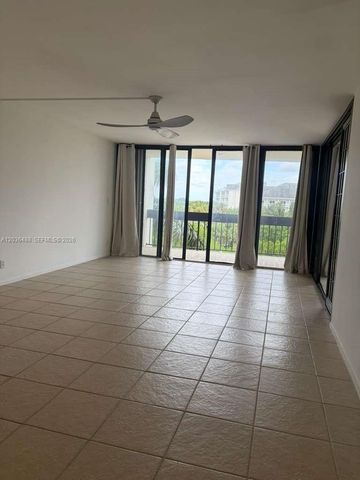 2400 Presidential Way 403, West Palm Beach, FL 33401