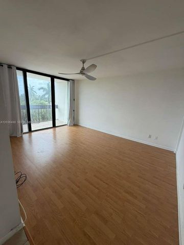 2400 Presidential Way 403, West Palm Beach, FL 33401
