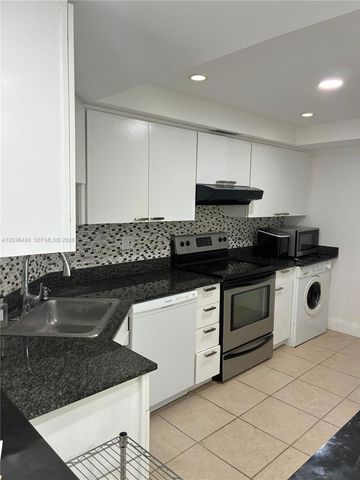 2400 Presidential Way 403, West Palm Beach, FL 33401