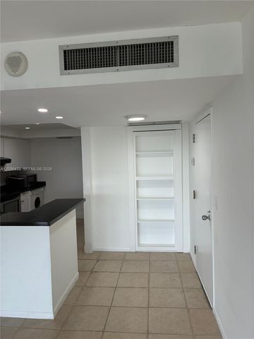 2400 Presidential Way 403, West Palm Beach, FL 33401