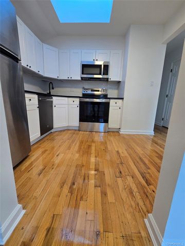 3313 Hunter Avenue, Bronx, NY 10475
